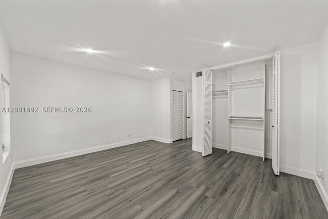 Building Photo - 1710 NE 142nd St