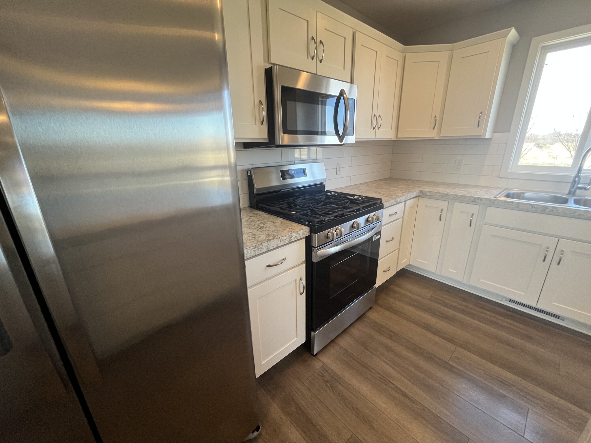 Building Photo - 3865 Elm Ridge Dr