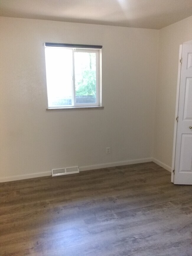 Building Photo - 2115 Jackson St