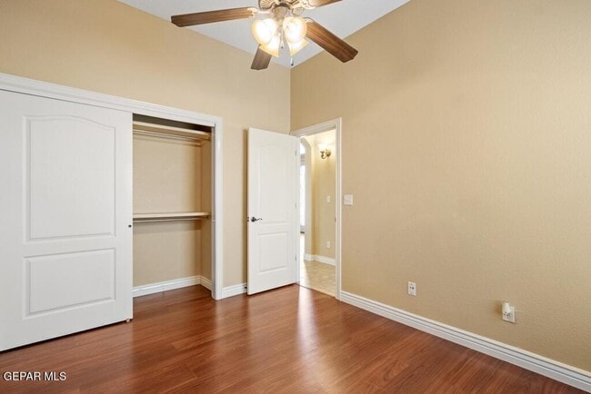 Building Photo - 11605 St Thomas Way