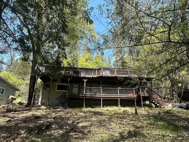 Building Photo - COBB Mountain Serenity rental