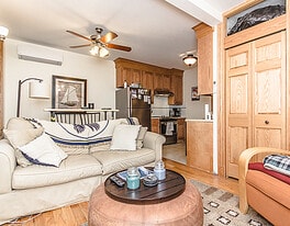 Building Photo - 137 Charles