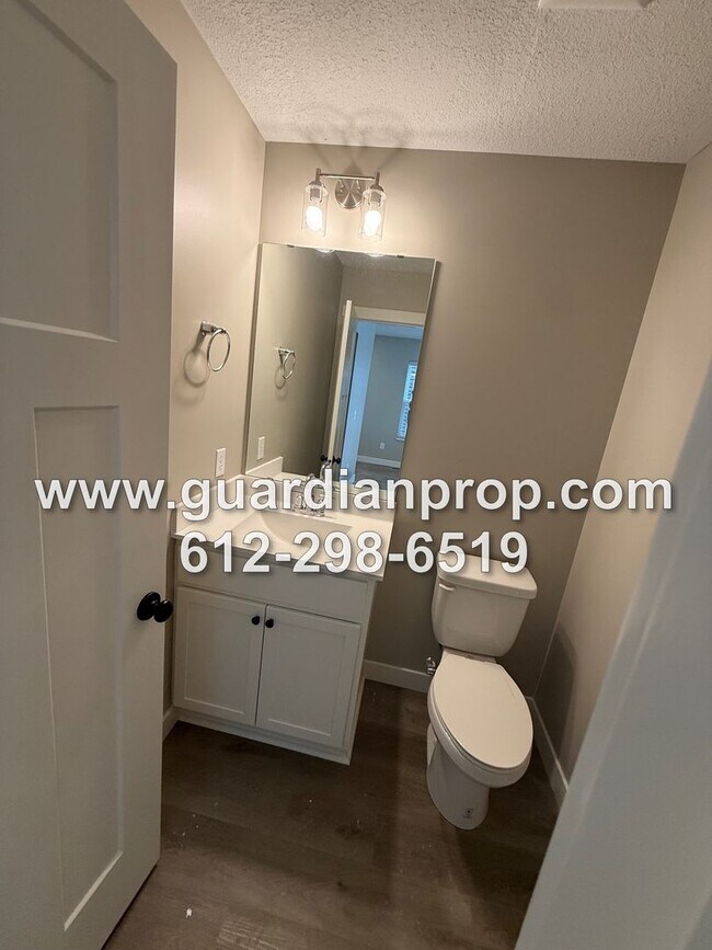 Building Photo - End Unit Luxury New Construction Townhouse Available Now, Lower Family Room, 4 Baths, Loft Area