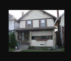 Building Photo - 1815 Victoria Ave