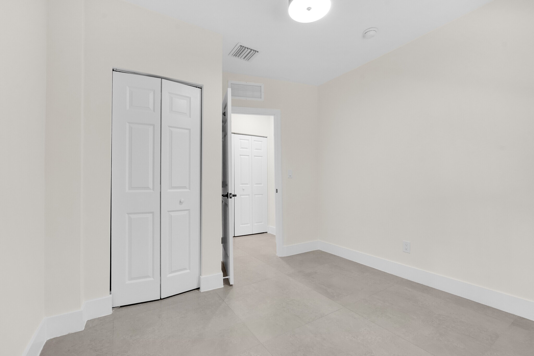 Building Photo - 52 NW 47th Ter