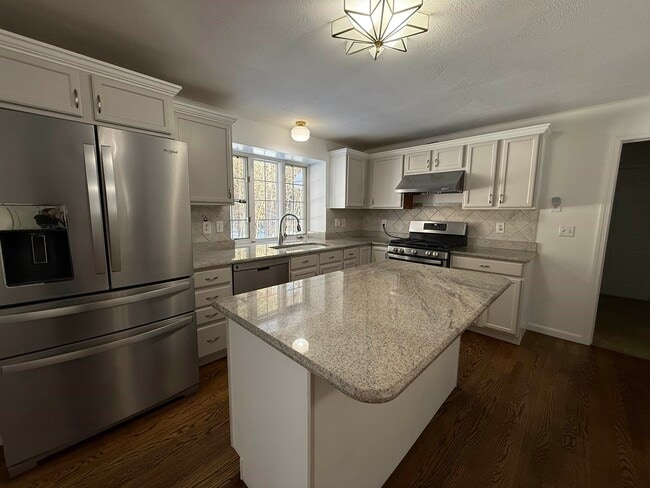 Building Photo - 149 Tinker Rd