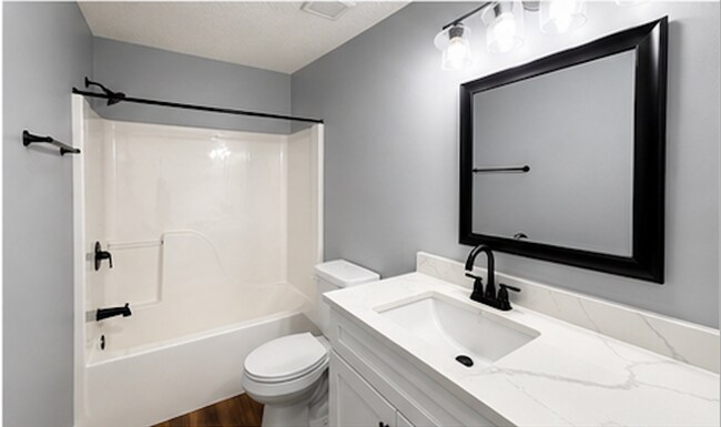 Building Photo - 246 Lynhaven Dr