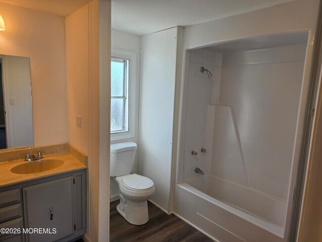 Building Photo - 469 S Green St