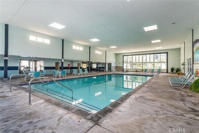 Building Photo - 645 Sunfish Way