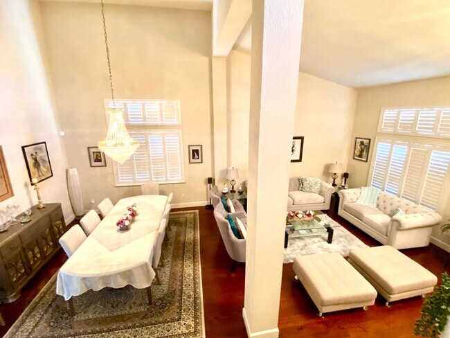 Building Photo - Fully Furnished Single-Family Home in San ...