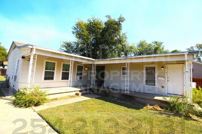 Primary Photo - 625 Brook Dr