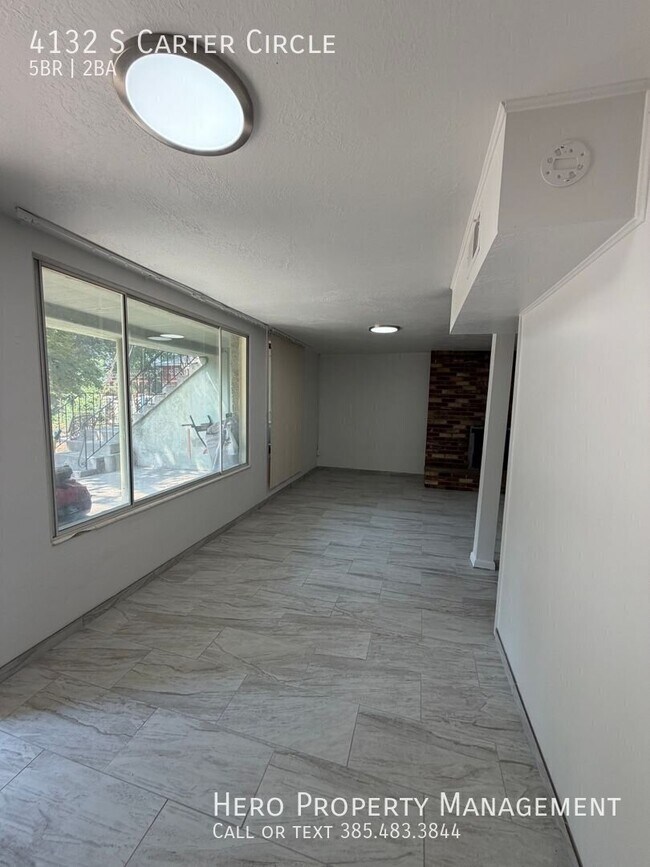 Building Photo - 4132 S Carter Cir