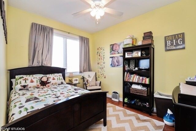 Building Photo - 2250 W Chicago Ave