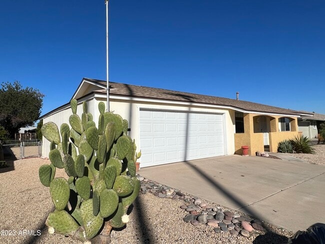 Building Photo - 10939 W Saratoga Cir