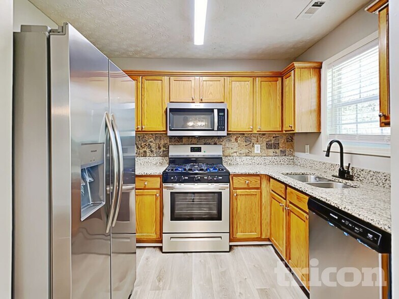 Building Photo - 1455 Enchanted Forest Dr
