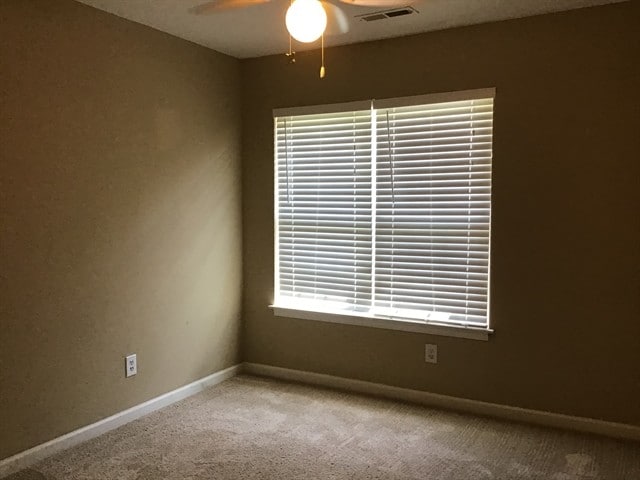 Building Photo - 101 Two Gait Ln