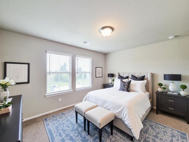 Building Photo - Beautifully updated 5-bedroom, 3.5-bath home located on a quiet cul-de-sac in a desirable Houston...