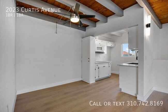 Building Photo - 2023 Curtis Ave