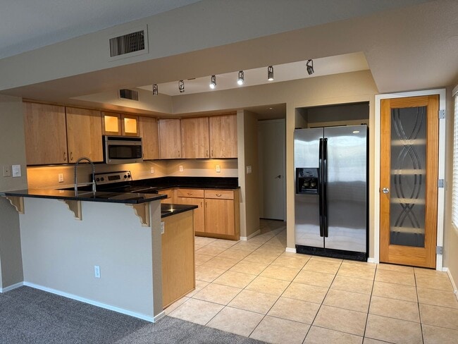 Building Photo - Glendale rental