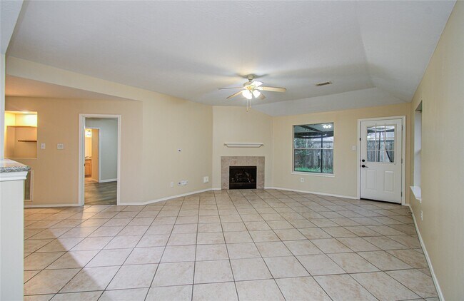 Building Photo - 16835 Carbridge Dr