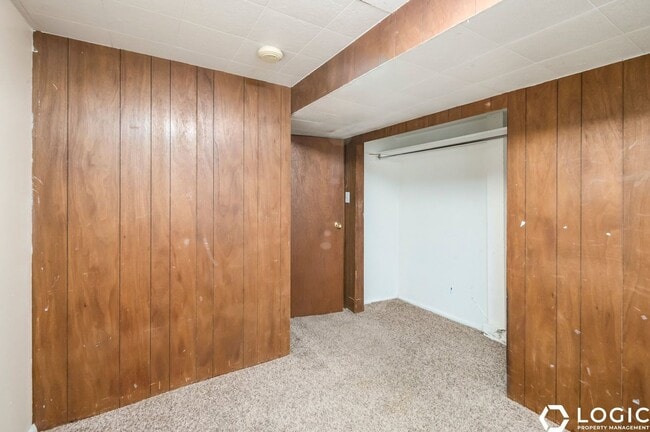 Building Photo - 811 E 50 S
