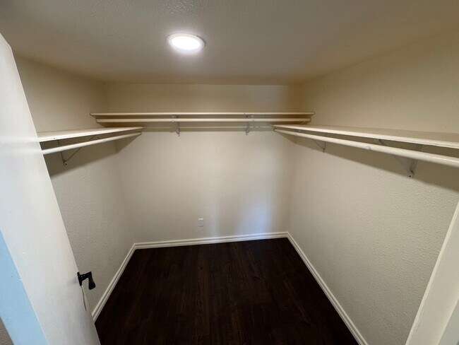 Building Photo - 7697 MO-176