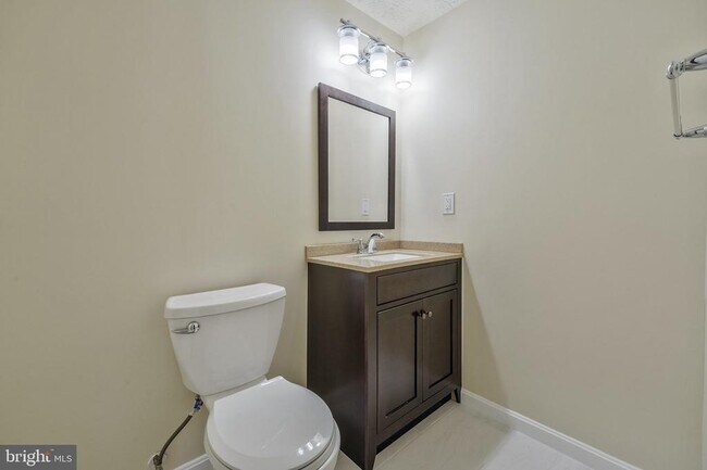 Building Photo - 7459 Aspenpark Rd