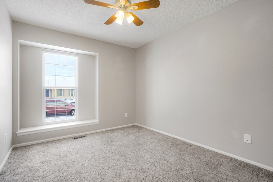 Building Photo - 5729 S Nepal Way