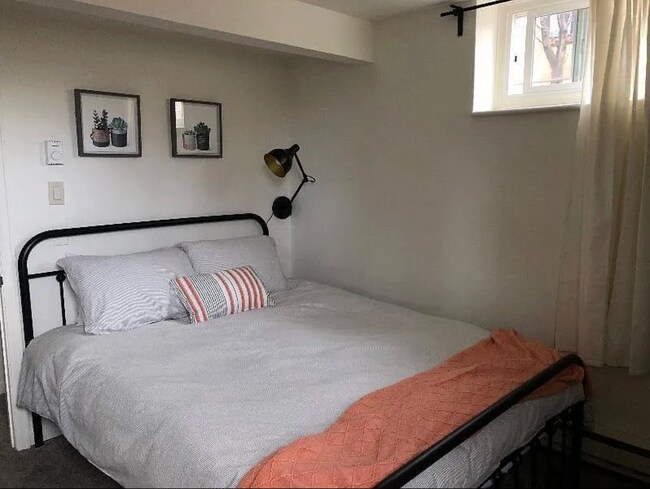 Building Photo - Gorgeous Denver Home