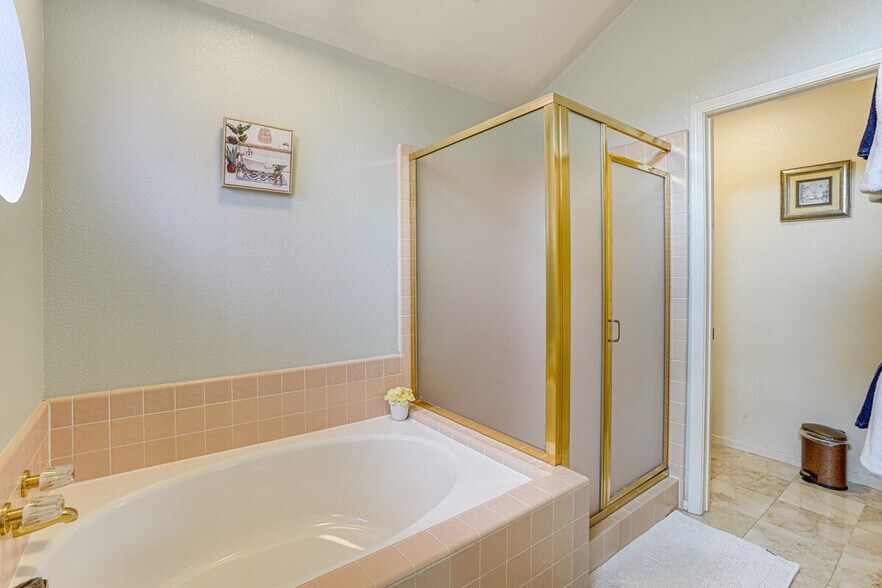 Building Photo - 182 Westminster Way