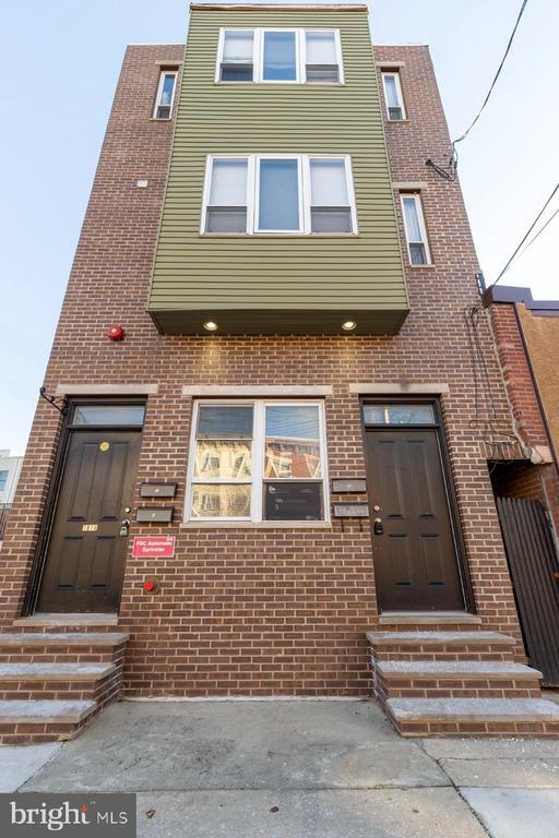 Building Photo - 1616 Fairmount Ave