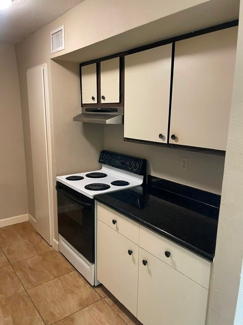 Building Photo - 5550 N Braeswood Blvd