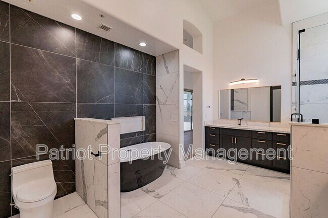 Building Photo - 13607 E Geronimo Rd