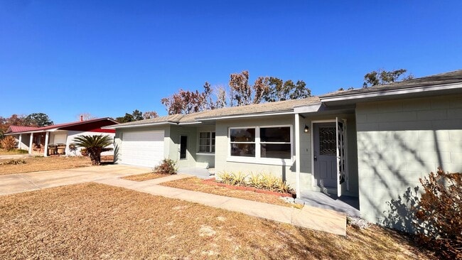 Building Photo - Charming 2-Bed Retreat in the Heart of Mount Dora! PRIME LOCATION! DONT MISS OUT!