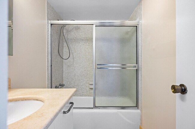 Building Photo - 1950 S Ocean Dr