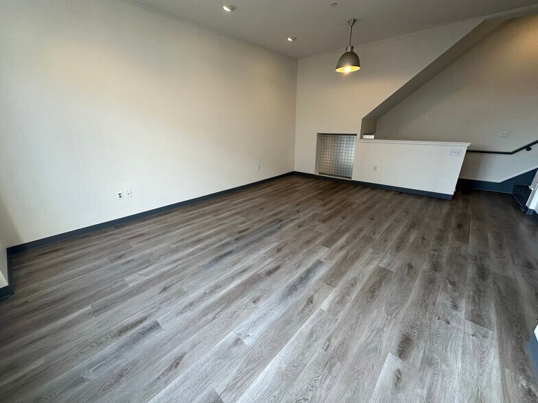 Building Photo - 145 E Berkeley St