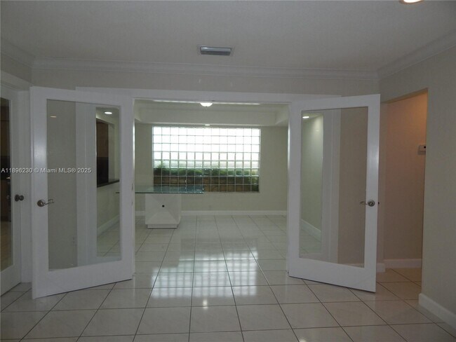 Building Photo - 11530 SW 92nd St