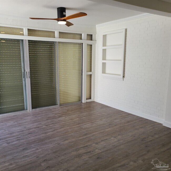 Building Photo - 1301 W Lee St