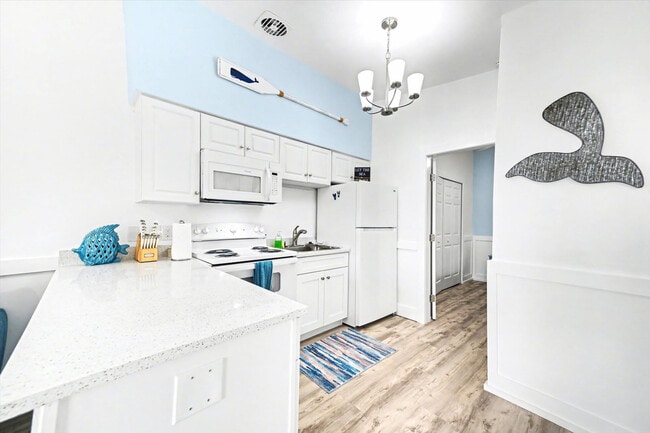 Building Photo - 711 E Gulf Blvd