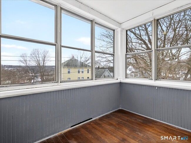 Building Photo - 91 Jewett St