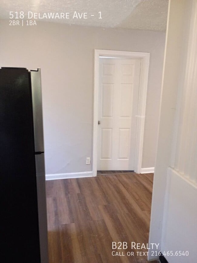 Building Photo - 518 Delaware Ave