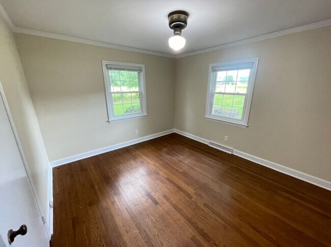 Building Photo - Adorable Apex Ranch on 2 Acres of Land!