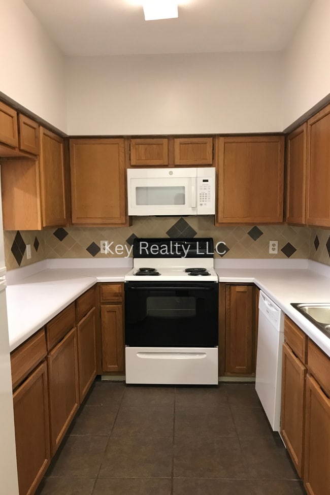 Building Photo - ****999 Bayou Trace - Alexandria