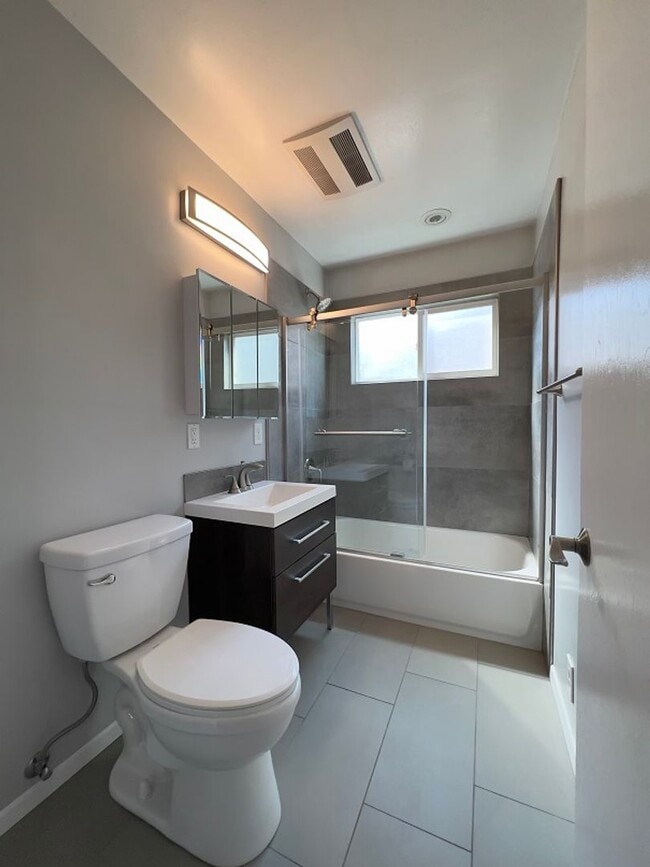 Building Photo - Beautifully Updated Four Bedroom Napa Home