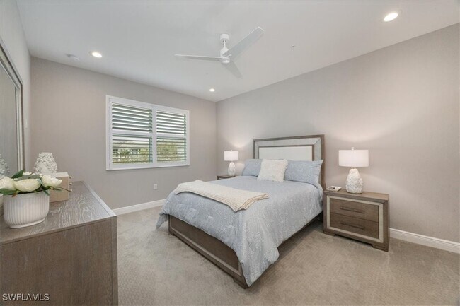 Building Photo - 2560 Seychelles Dr