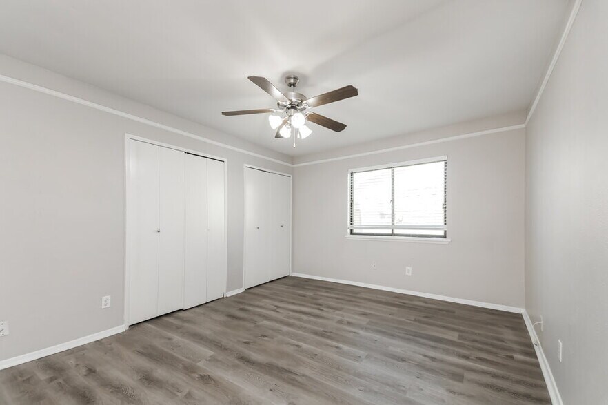 Building Photo - 8806 Linda Vista Dr