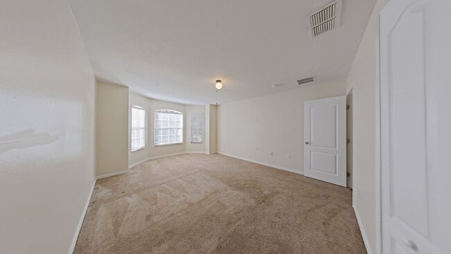 Building Photo - Lovely Large 5/4 Pool Home in West Haven