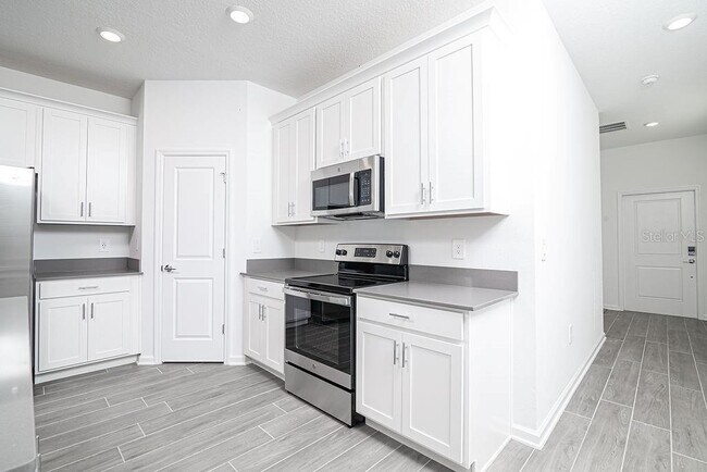 Building Photo - 16591 Parable Wy