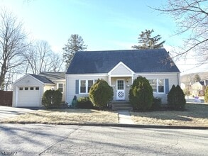 Building Photo - 156 E Prospect St