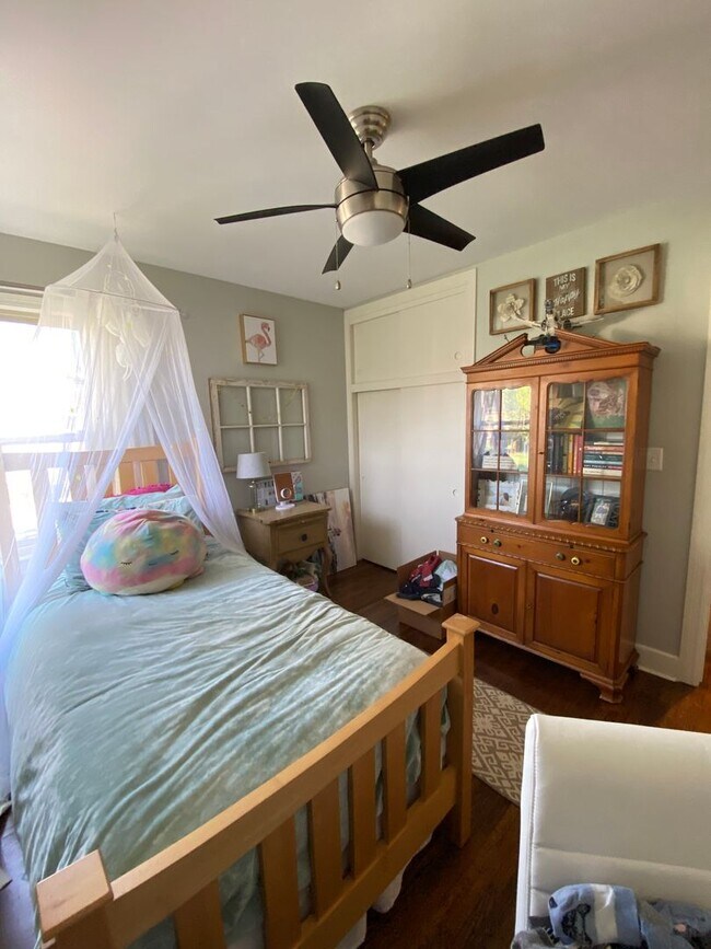 Building Photo - Darling renal in Lortondale